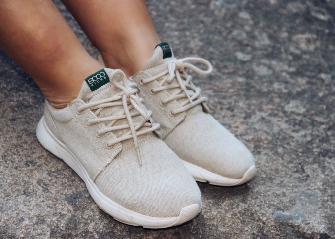 Explorer V2 for Women All Beige from 8000kicks