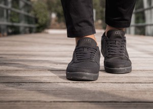 Seeker for Men Full Black from 8000kicks