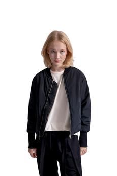 Simple Bomber Jacket via AFKA