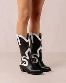 Mount Texas Black White Leather Boots from Alohas