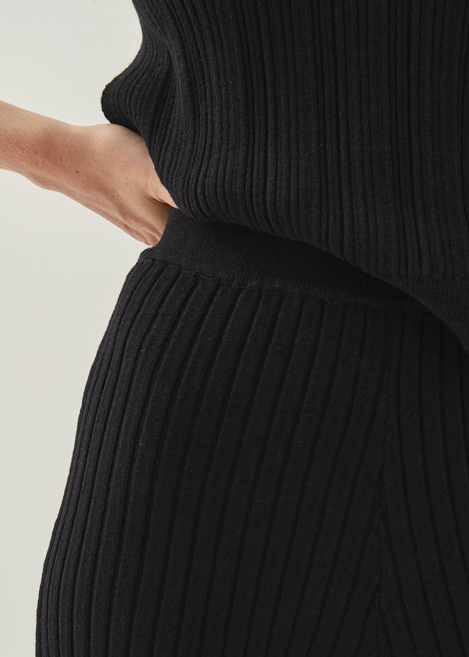 Gina Black Trousers from Alohas