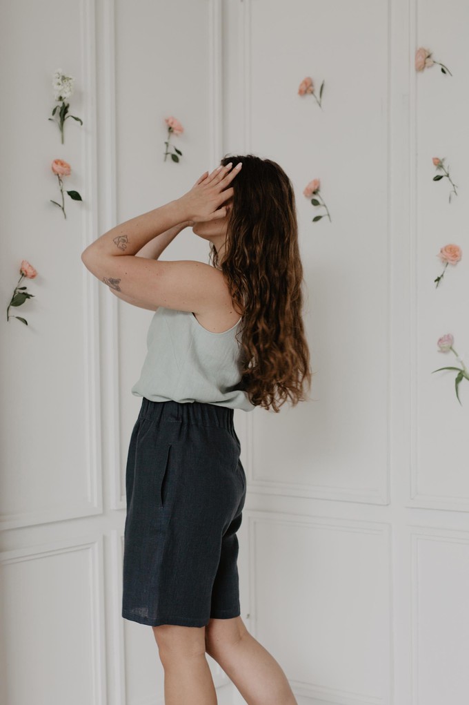 MATILDA shorts in Charcoal from AmourLinen