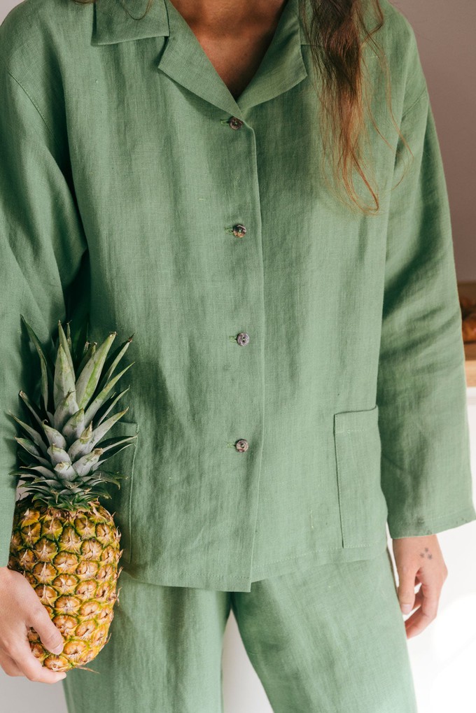 Pajama set SNOOZE in Matcha Green from AmourLinen