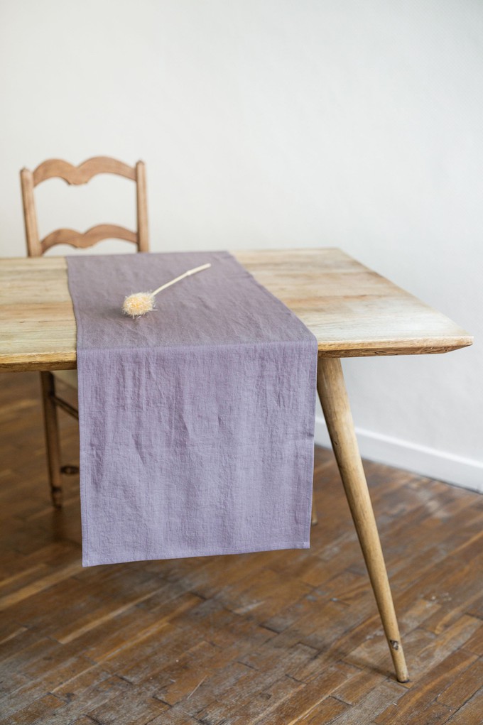 Linen table runner in Dusty Lavender from AmourLinen