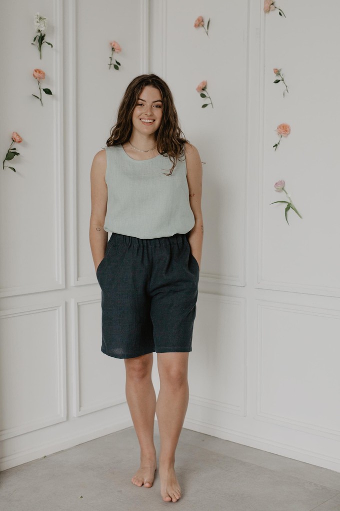 MATILDA shorts in Charcoal from AmourLinen