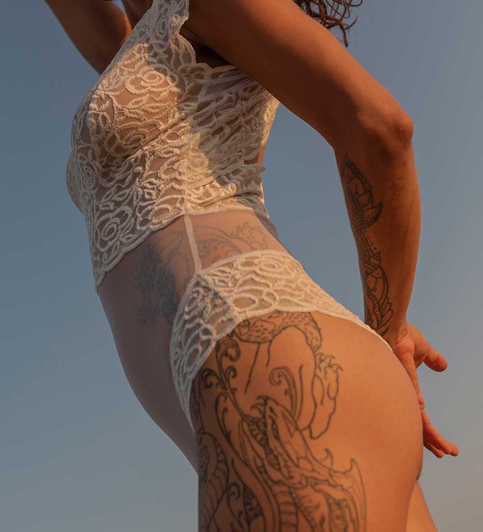 Amara White Bodysuit from Anekdot