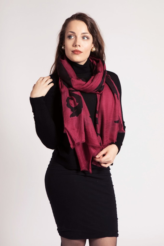 Lola Cashmere Scarf in Cabernet and Black from Asneh