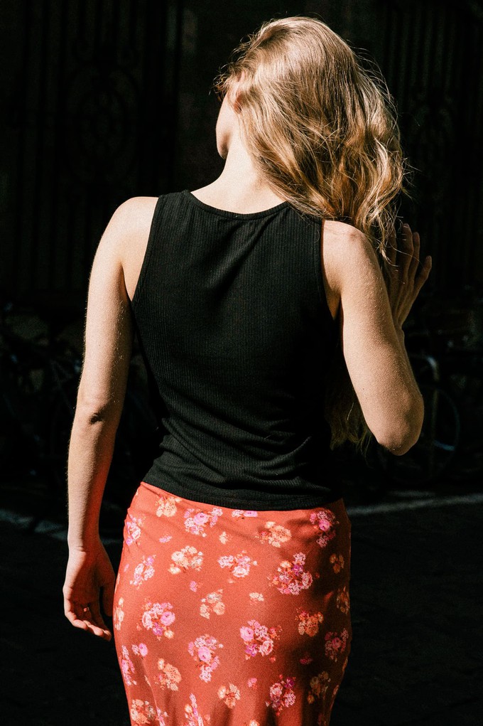 Top Lilas black from avani apparel