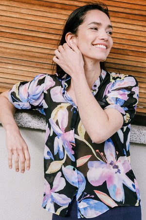Blouse Magnolia black from avani apparel