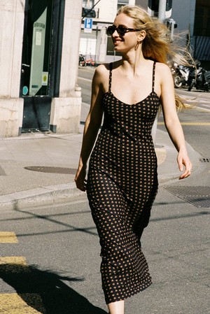 Dress Jade black from avani apparel