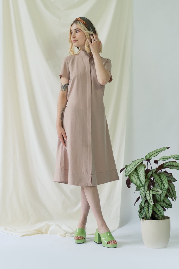 Melanie | Hemdkleid mit kurzen Ärmeln in Rosa from AYANI