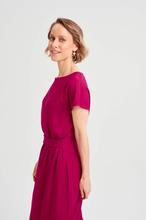 Sati | Sommerkleid mit Rundhalsausschnitt in Rot from AYANI