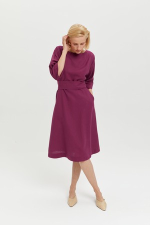 Mane | Elegantes Midikleid mit Kimono-Gürtel in Lila from AYANI