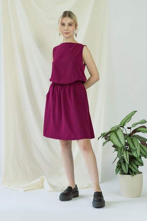 Bella | Ärmelloses drapiertes Kleid in Magenta from AYANI