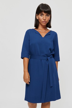 Catherine | Kleid mit optionalem Gürtel in klassischem Blau from AYANI