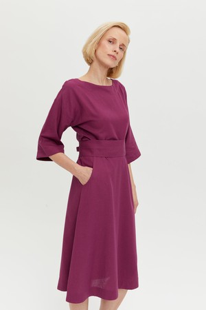 Mane | Elegantes Midikleid mit Kimono-Gürtel in Lila from AYANI