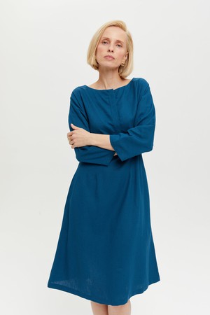 Lusin | Midi-Leinenkleid mit Knopfleiste in Petrol-Blau from AYANI