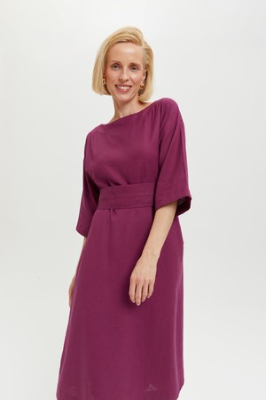 Mane | Elegantes Midikleid mit Kimono-Gürtel in Lila from AYANI