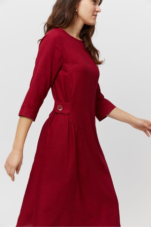 Emilia | Midi A-Linie Kleid mit Leinen in Rot from AYANI