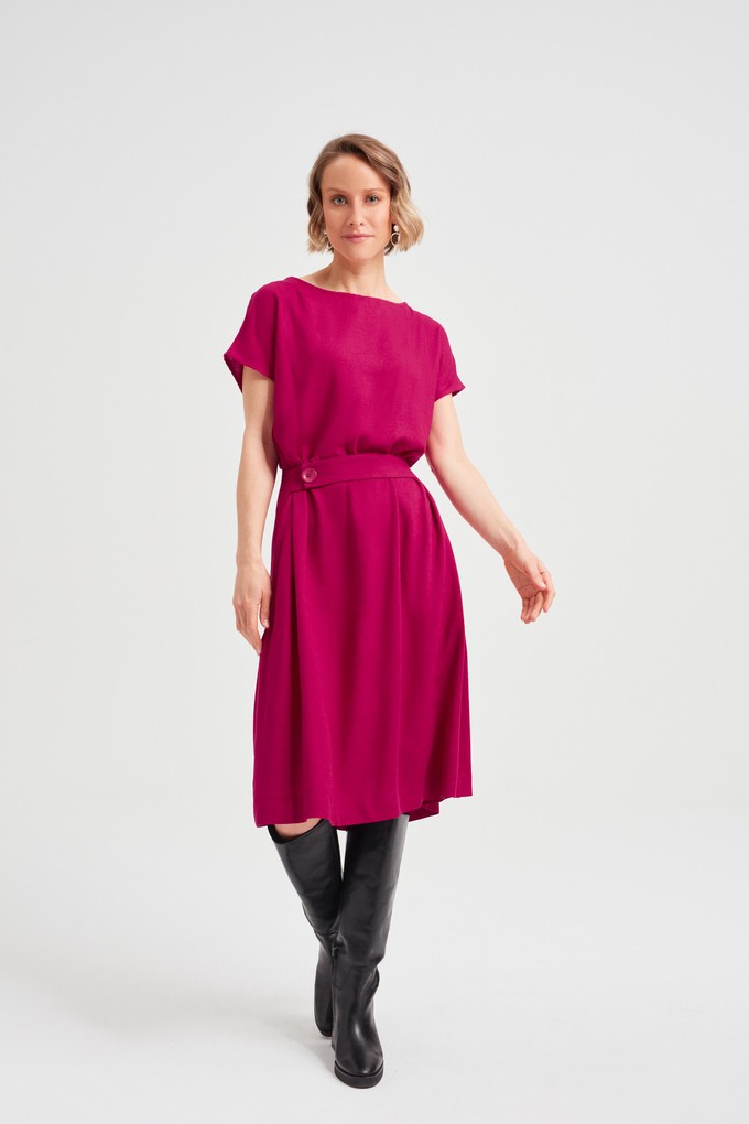 Sati | Sommerkleid mit Rundhalsausschnitt in Rot from AYANI