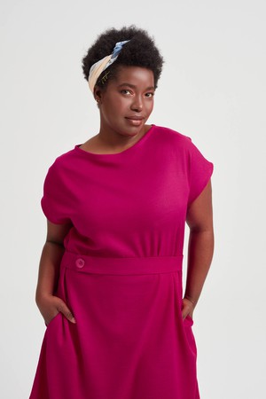 Sati | Sommerkleid mit Rundhalsausschnitt in Rot from AYANI
