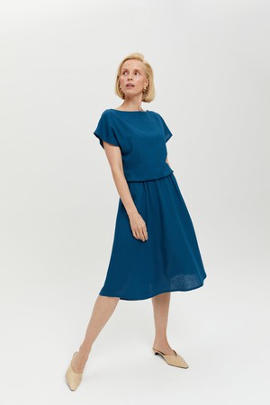 Nane | Leinenkleid mit kurzen Ärmeln in Petrol-Blau from AYANI