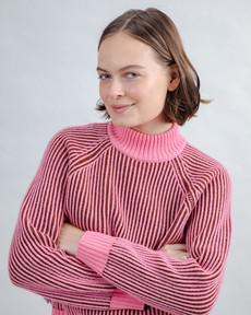 Bicolor Woll Cropped Sweater Pink via Brava Fabrics