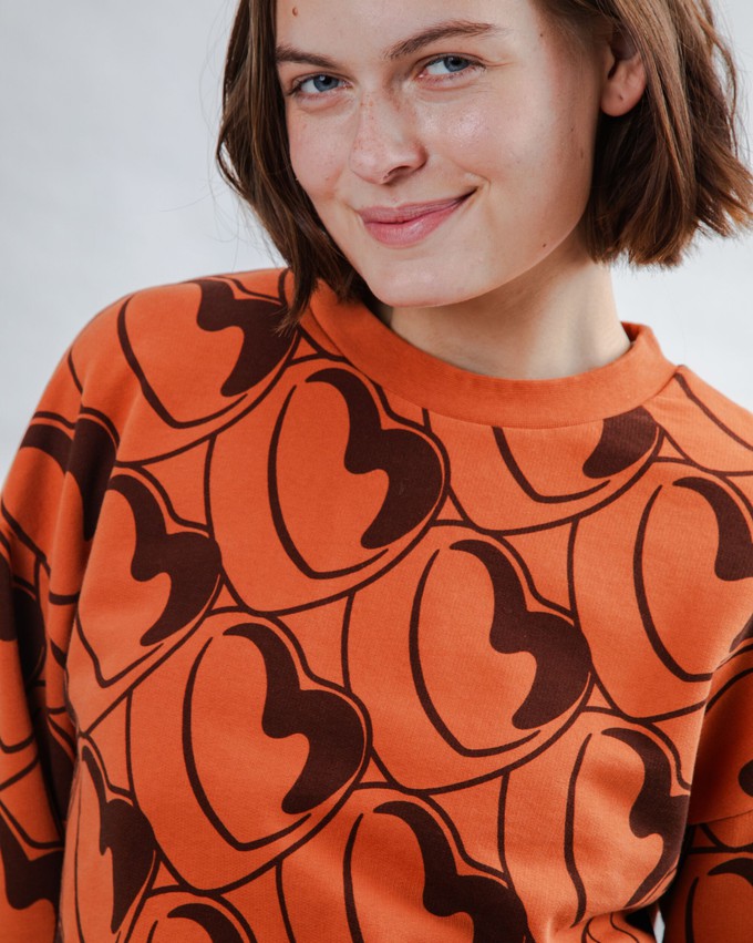 Bombon Allover Rundes Sweatshirt Braun from Brava Fabrics