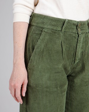 Cordhose mit Bundfalte Stone Green from Brava Fabrics