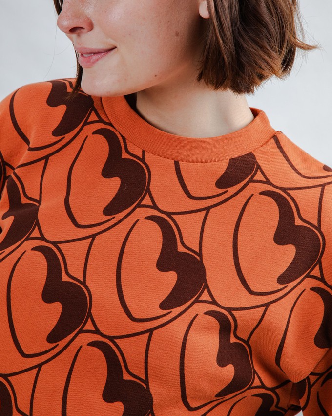 Bombon Allover Rundes Sweatshirt Braun from Brava Fabrics