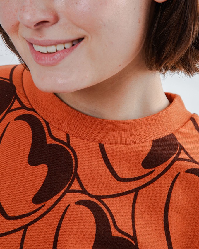 Bombon Allover Rundes Sweatshirt Braun from Brava Fabrics