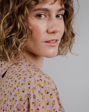 Peanuts Woodstock Aloha Bluse Light Pink from Brava Fabrics