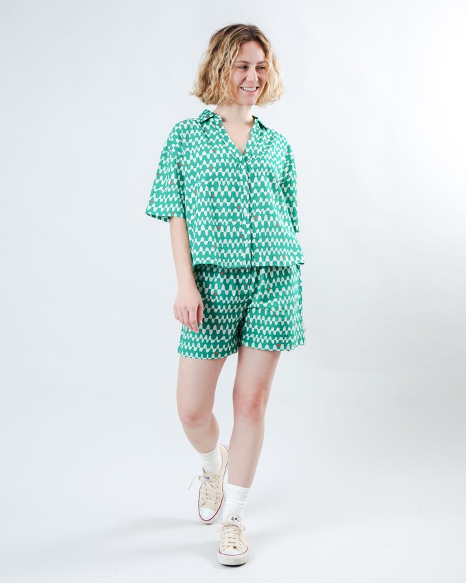 Sunset Cropped Bluse Grün from Brava Fabrics
