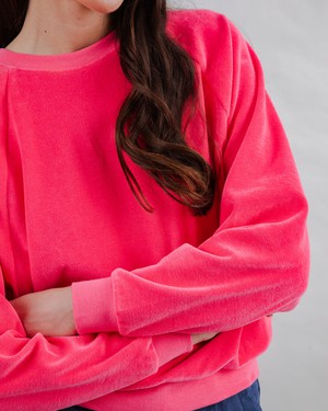 Raglan-Sweatshirt aus Samt in Rosa from Brava Fabrics