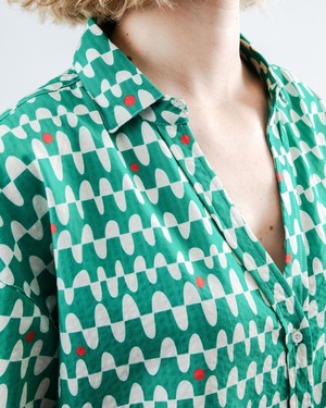 Sunset Cropped Bluse Grün from Brava Fabrics