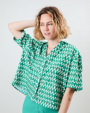 Sunset Cropped Bluse Grün from Brava Fabrics