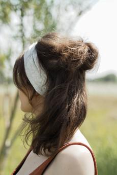 Hair Ribbon N°1 - Organic Textiles (S-Light Grey) via BROL - Bewust Breigoed