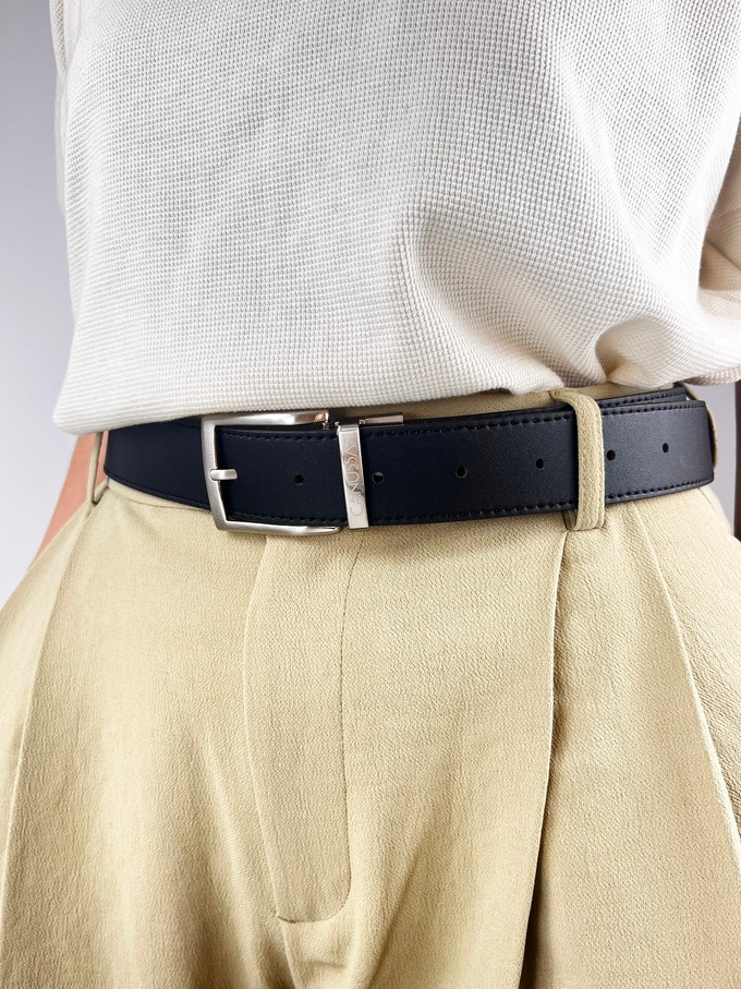 Reverse reversible belt – Black/Red from CANUSSA