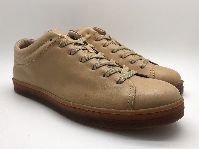 nat-2™ Sleek Low veggie tanned vachetta gum (W/M/X) from COILEX