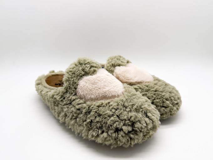 thies 1856 ® Rec Fluffy Heart Slipper vegan emerald from COILEX