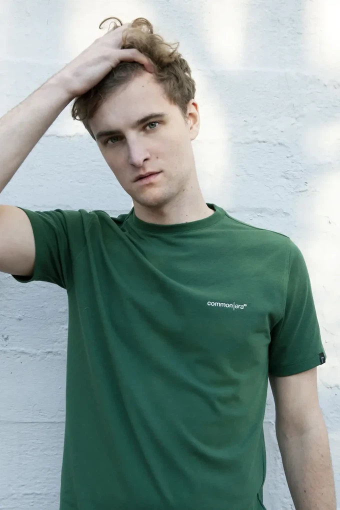 Sustainable T-shirt Hiland | verde from common|era sustainable fashion