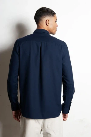 Sustainable shirt Hinas | navy blue from common|era sustainable fashion