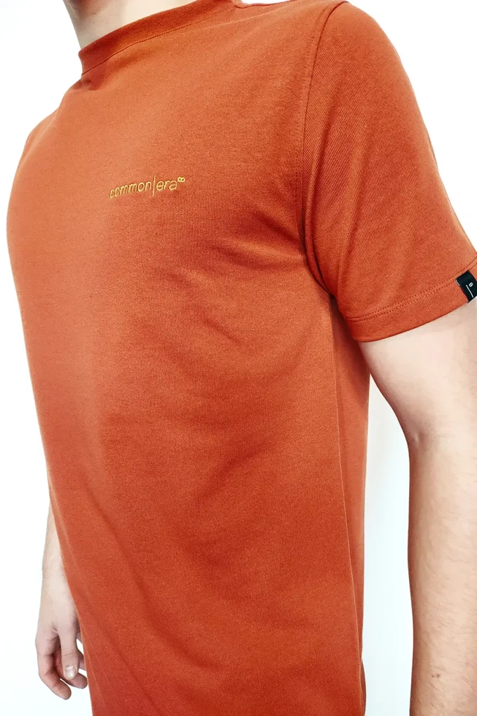 Sustainable T-shirt Hiland | burned orange from common|era sustainable fashion