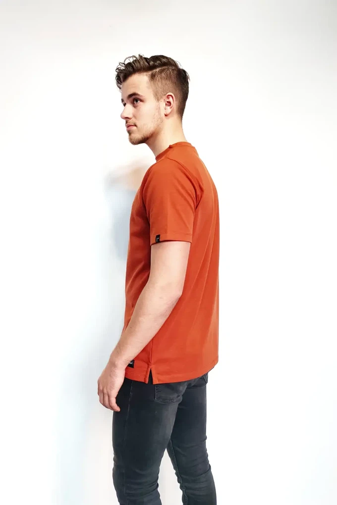 Sustainable T-shirt Hiland | burned orange from common|era sustainable fashion