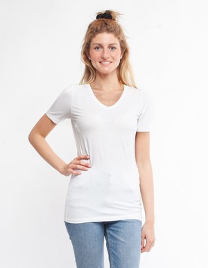 V-Ausschnitt Eukalyptus-T-Shirt from CORA happywear