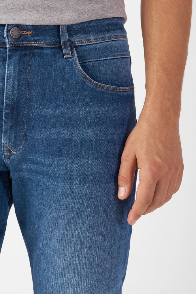 MORROW Soft Stretch - Slim - Medium Blue from DAWN Denim MORROW Soft Stretch - Slim - Medium Blue from DAWN Denim
