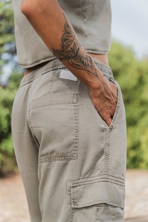 RAY Easy On Tencel - Cargo - Rock Olive from DAWN Denim