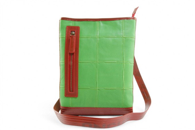 Reporter Bag | Leather & Fire-hose from Elvis & Kresse