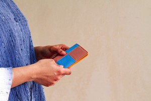 Card Holder | Leather & Fire-hose from Elvis & Kresse