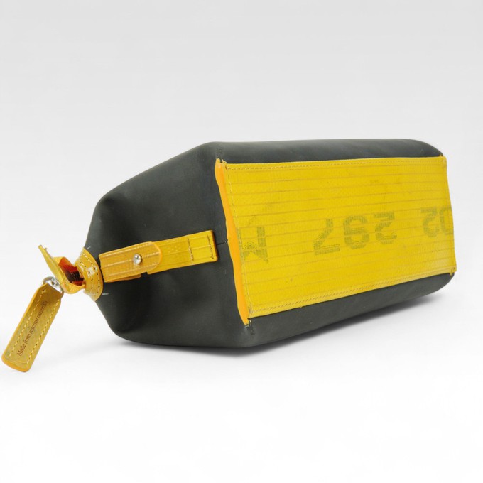 Medium Washbag | Printing Blanket & Fire-hose from Elvis & Kresse